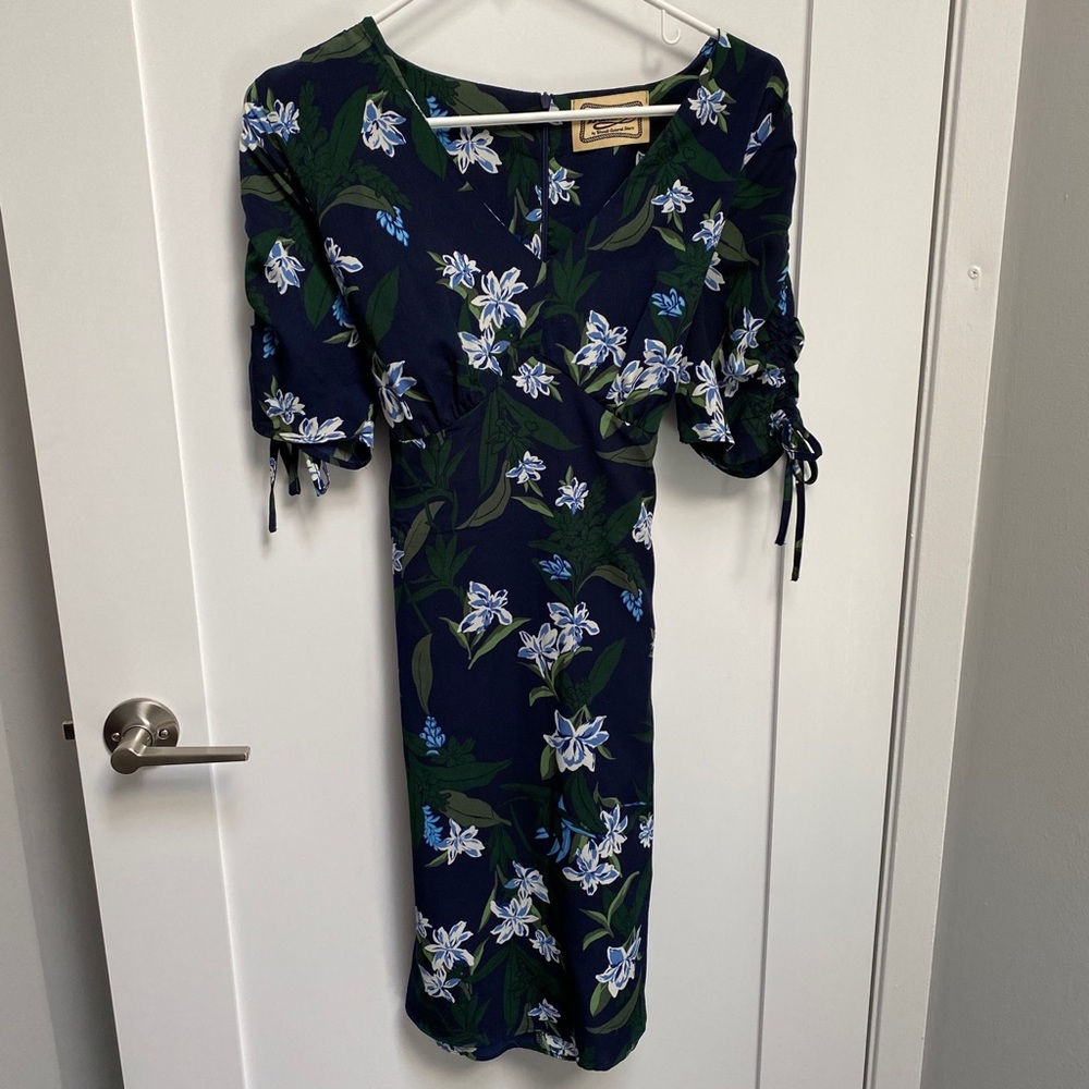 Printed ruche sleeve mini dress